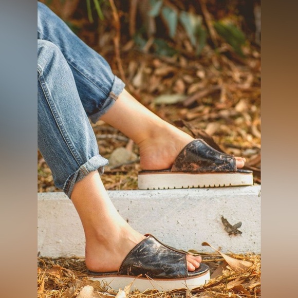 Bed Stu Shoes - Bedstu Fairlee II Sandal in Black Lux Size 10/40.